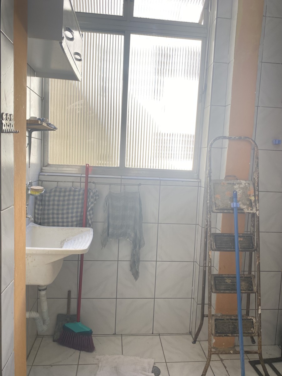 Apartamento Tipo Sala Living, Para Venda, Prédio de Frente Para o Mar, São Vicente, SP