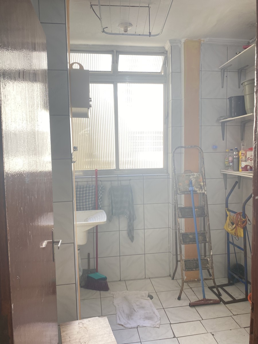 Apartamento Tipo Sala Living, Para Venda, Prédio de Frente Para o Mar, São Vicente, SP