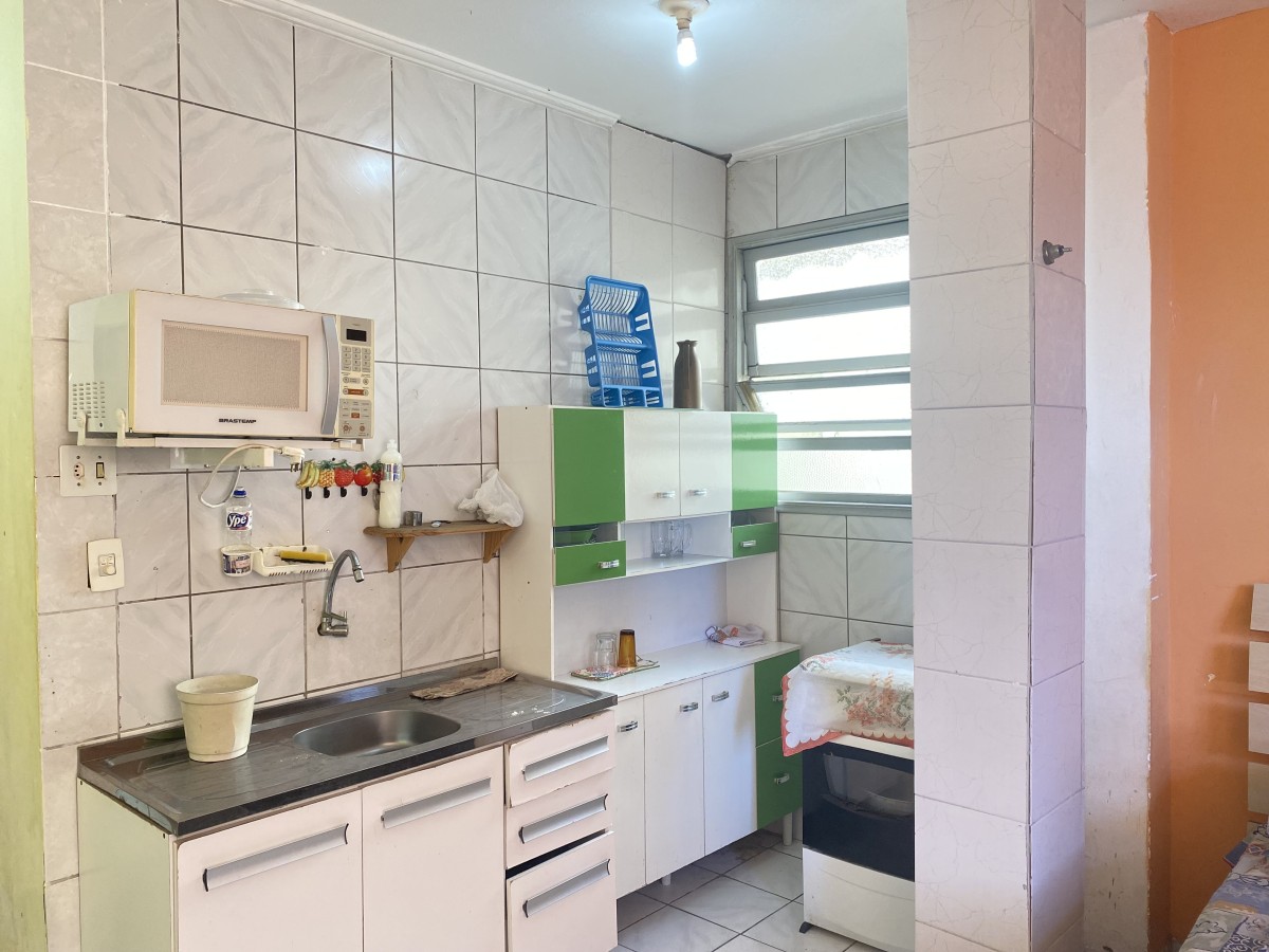 Apartamento Tipo Sala Living, Para Venda, Prédio de Frente Para o Mar, São Vicente, SP