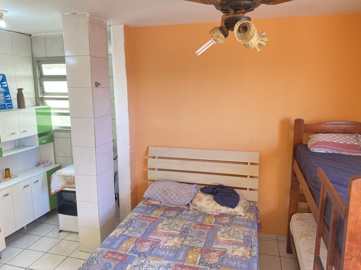Apartamento Tipo Sala Living, Para Venda, Prédio de Frente Para o Mar, São Vicente, SP