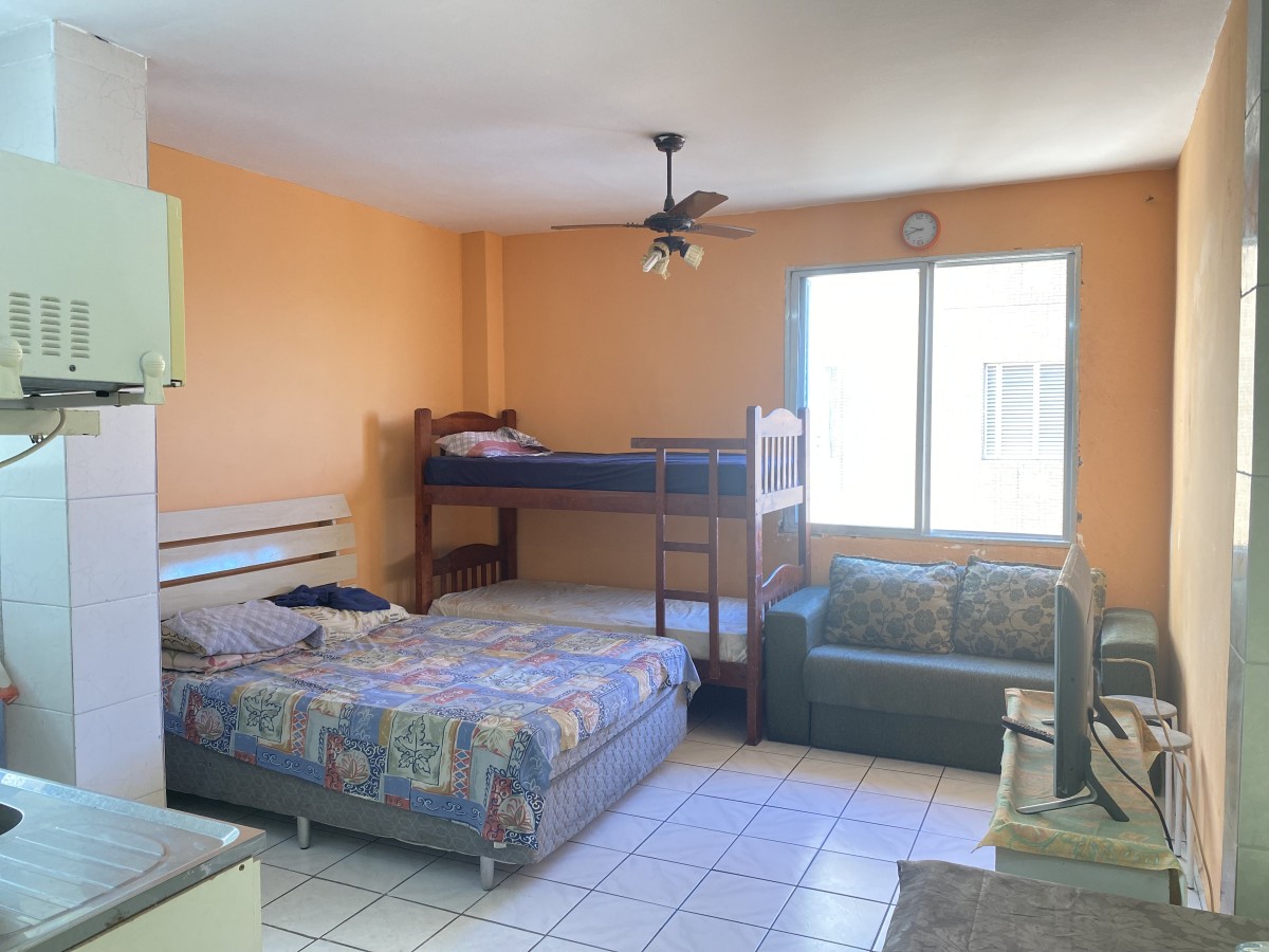 Apartamento Tipo Sala Living, Para Venda, Prédio de Frente Para o Mar, São Vicente, SP
