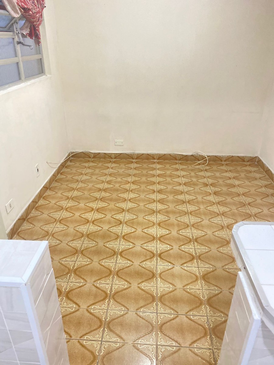 Aluga-se apartamento com 1 dormitório, com garagem, centro de São Vicente, SP