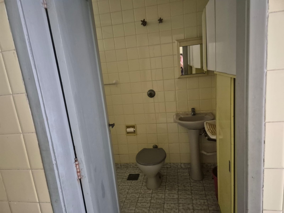 Apartamento à Venda, 1 Dormitório, Rua Saldanha da Gama, na Quadra da Praia dos Milionários, Itararé, São Vivente, SP