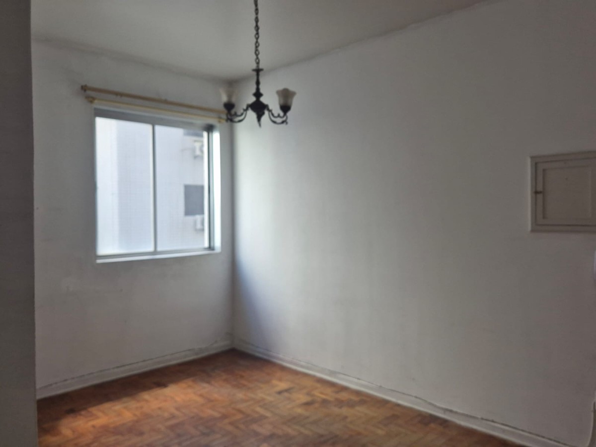 Apartamento à Venda, 1 Dormitório, Rua Saldanha da Gama, na Quadra da Praia dos Milionários, Itararé, São Vivente, SP