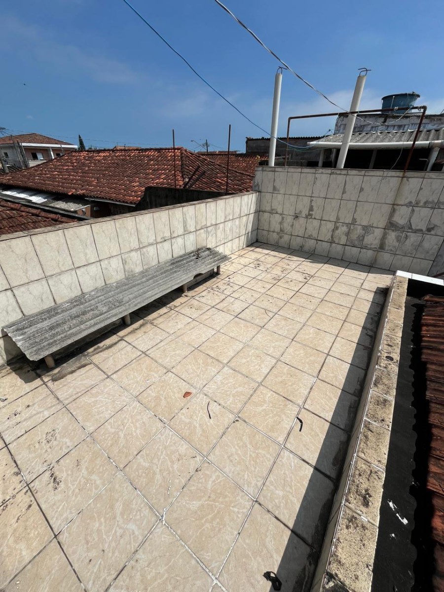 Casa à venda 3 dormitórios, com garagem em São Vicente SP