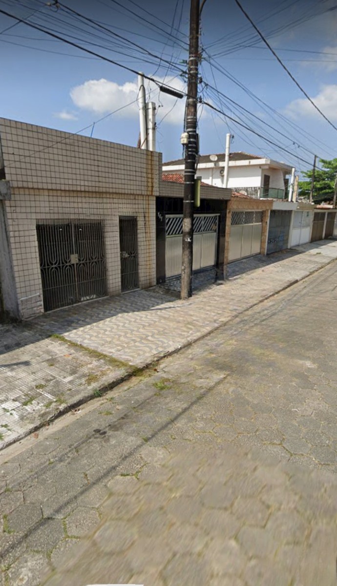 Casa à venda 3 dormitórios, com garagem em São Vicente SP