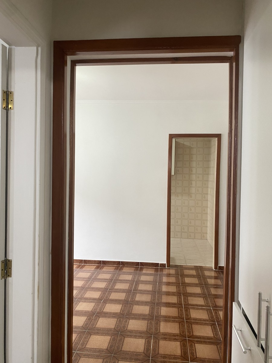 Apartamento à Venda com 1 Dormitório, Vaga de garagem, no Centro de São Vicente, SP