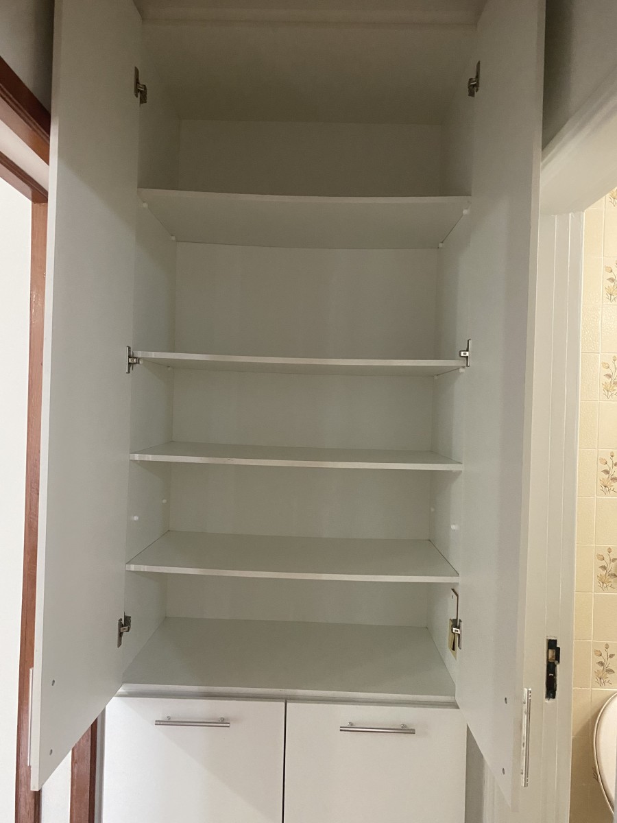 Apartamento à Venda com 1 Dormitório, Vaga de garagem, no Centro de São Vicente, SP