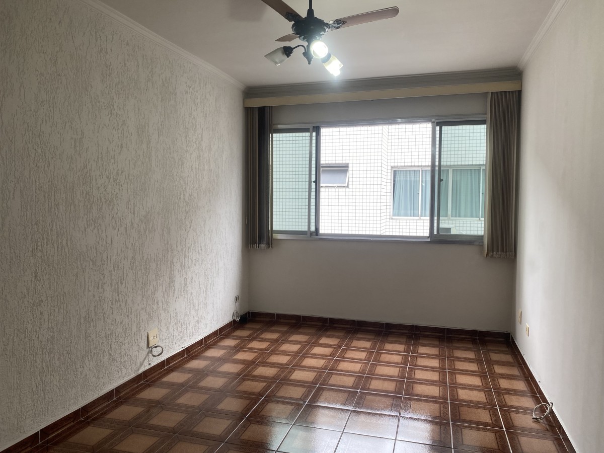 Apartamento à Venda com 1 Dormitório, Vaga de garagem, no Centro de São Vicente, SP