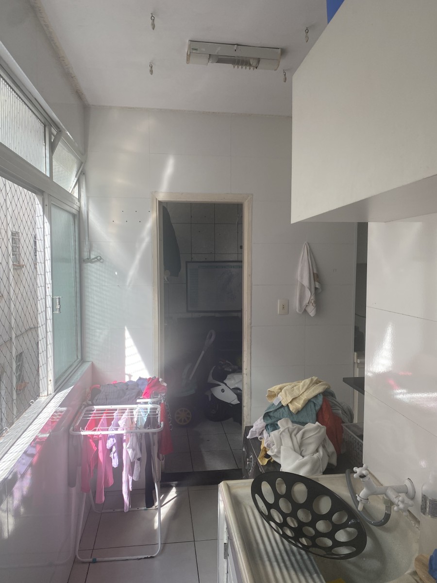 Apartamento à Venda, Com 2 Quartos, Garagem, ao Lado da Prefeitura, e do Shopping Brisamar, Centro São Vicente, SP