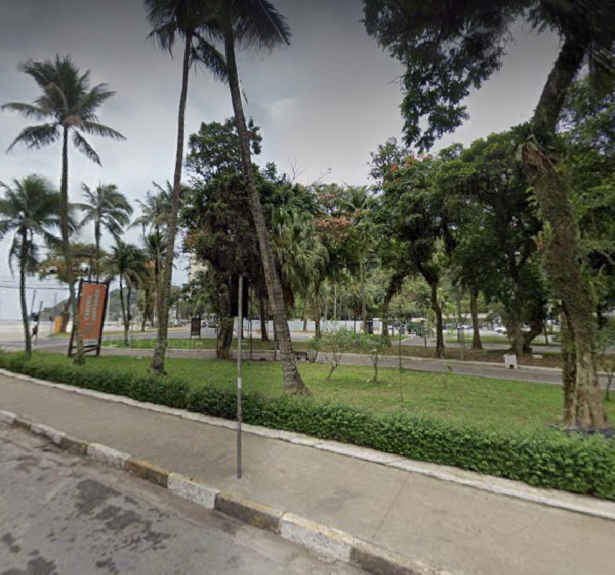 Apartamento de 1 dormitório à venda próximo a praia em São Vicente SP.