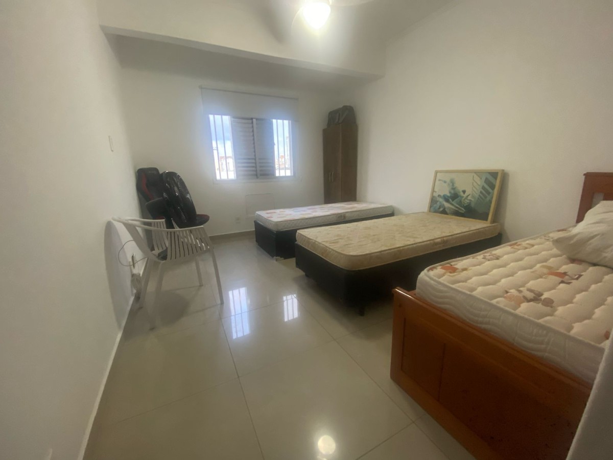Apartamento à venda de 2 dormitórios no Bairro Boqueirão em Santos SP.