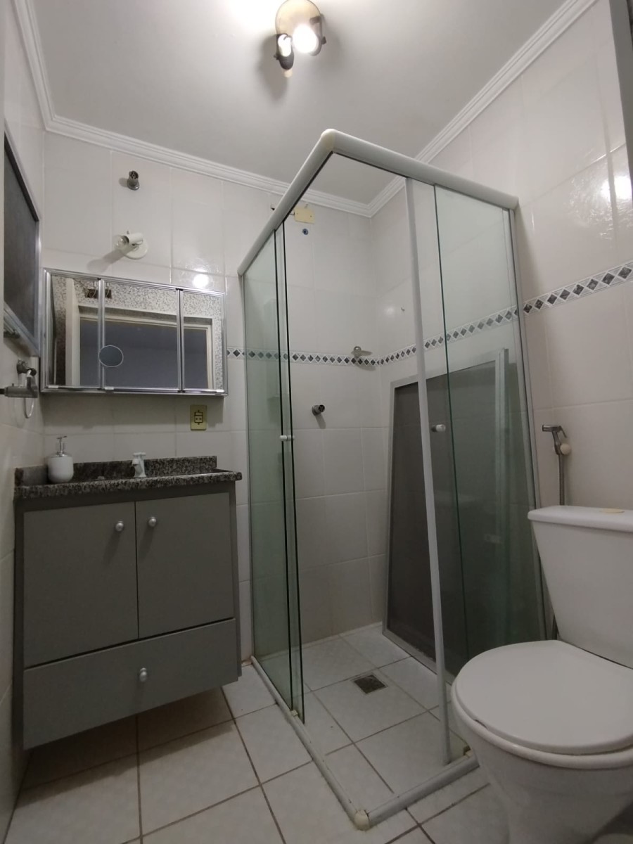 Apartamento à venda de 3 dormitórios com garagem em São Vicente SP