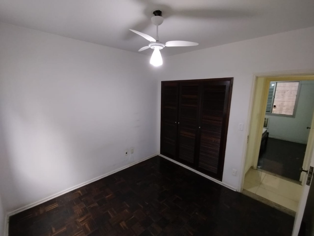 Apartamento à venda de 3 dormitórios com garagem em São Vicente SP