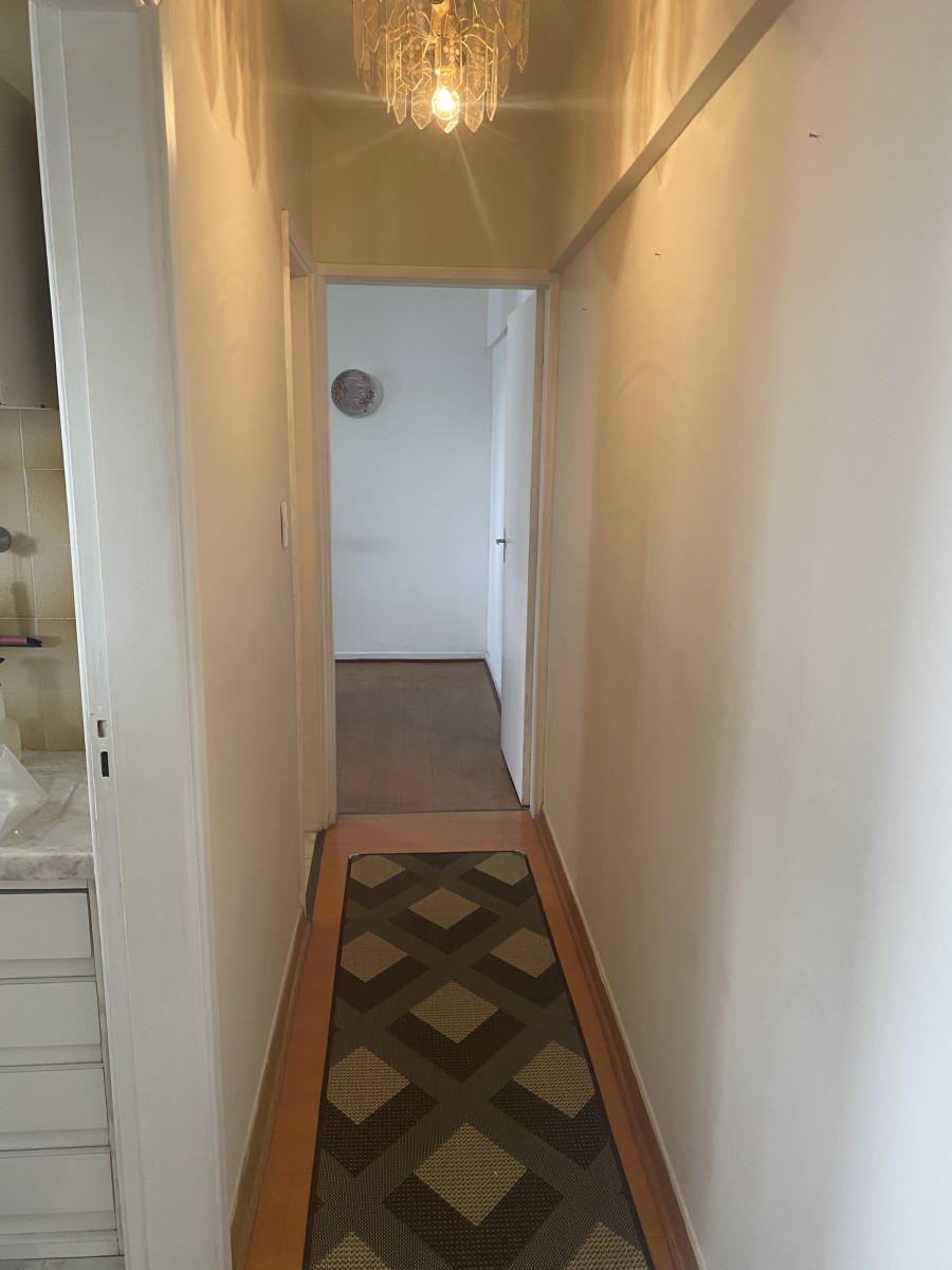 Alugado - Avenida Embaixador Pedro de Toledo, 614 - Apto 1112