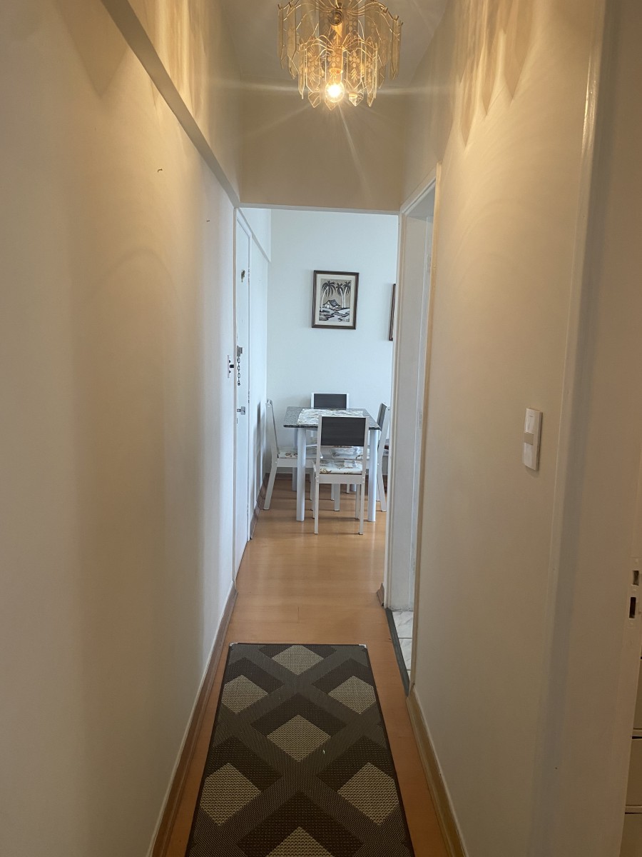 Alugado - Avenida Embaixador Pedro de Toledo, 614 - Apto 1112