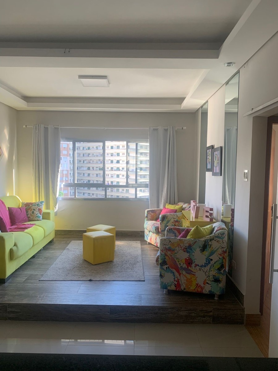 Apartamento à Venda no Gonzaga, Santos – Vista para o Mar.