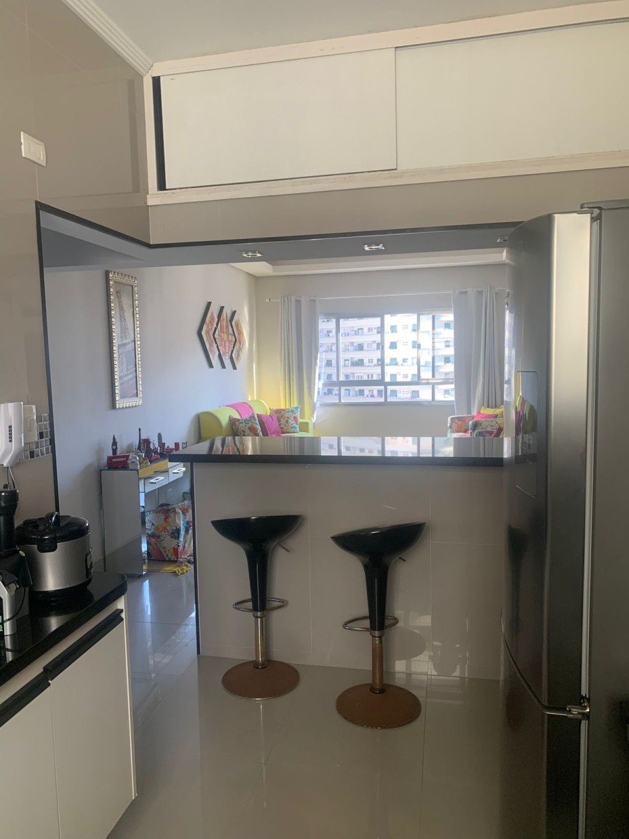 Apartamento à Venda no Gonzaga, Santos – Vista para o Mar.