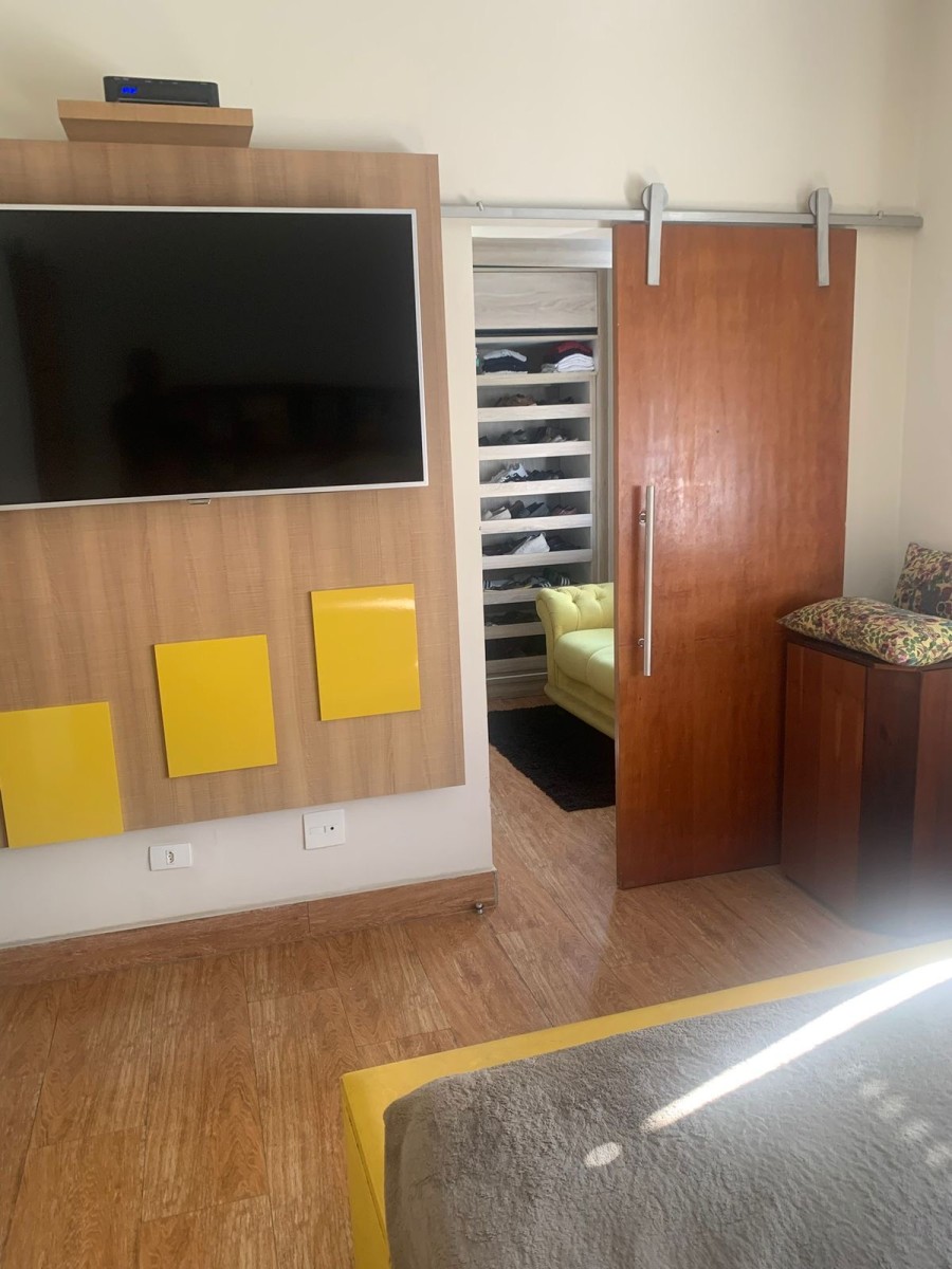 Apartamento à Venda no Gonzaga, Santos – Vista para o Mar.