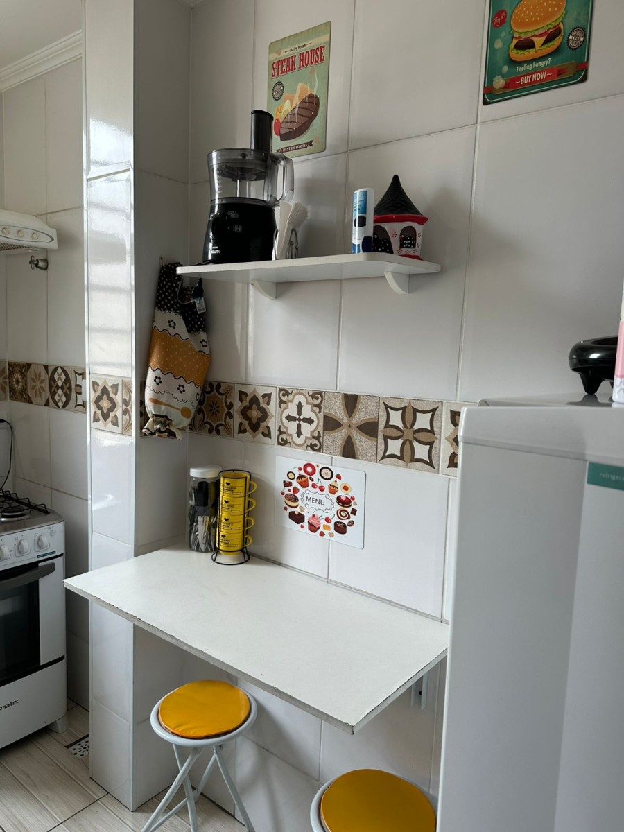 Apartamento à venda de um dormitório com garagem em São Vicente SP.