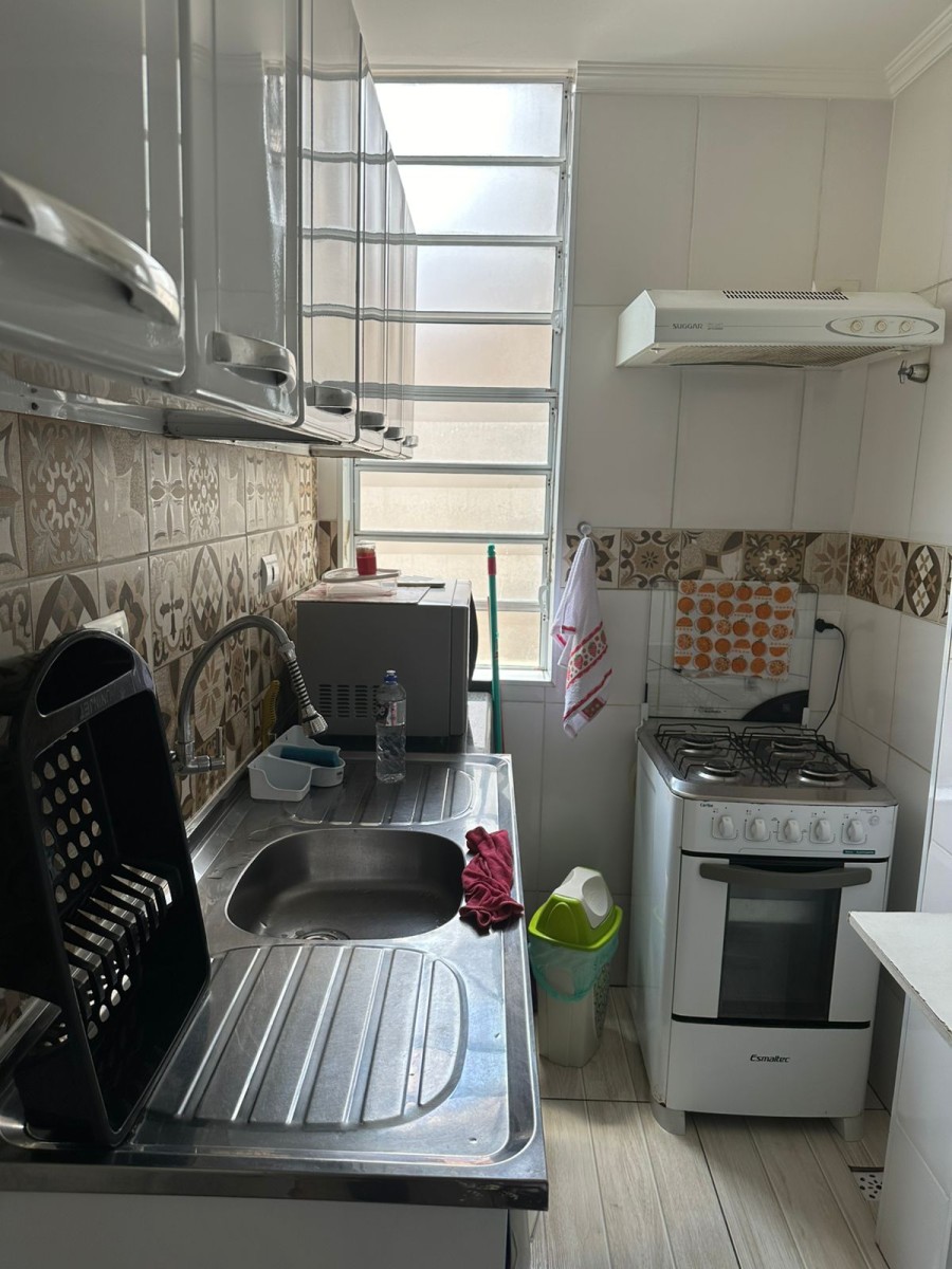 Apartamento à venda de um dormitório com garagem em São Vicente SP.