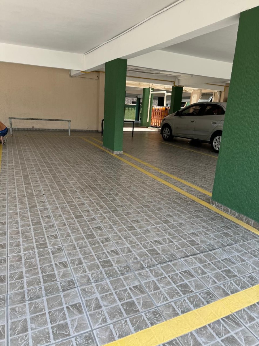 Apartamento à venda de 3 dormitórios com garagem em São Vicente SP.