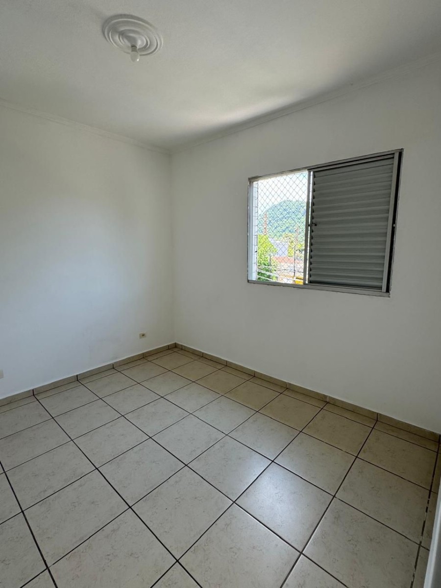 Apartamento à venda de 3 dormitórios com garagem em São Vicente SP.