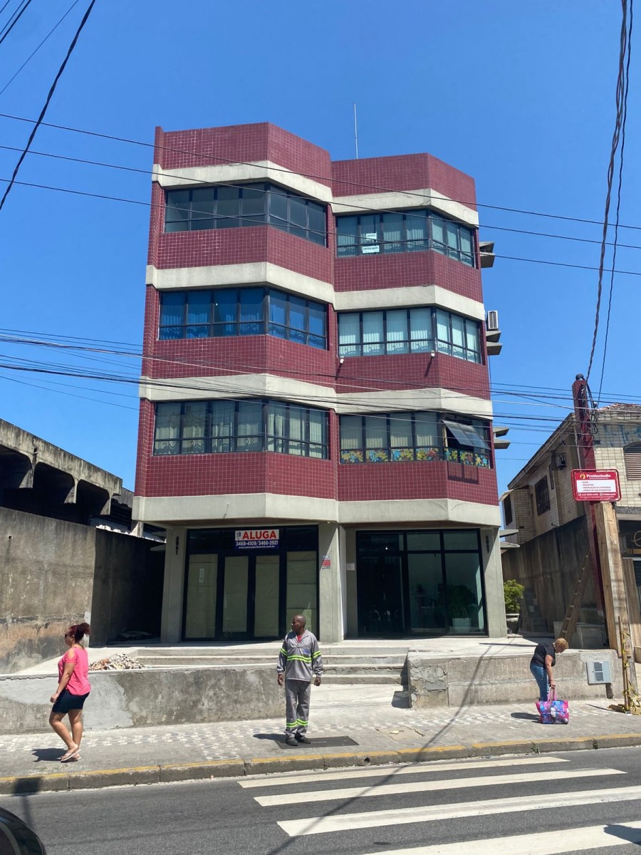 Sala Comercial à Venda, Reformada, no Parque São Vicente-SP