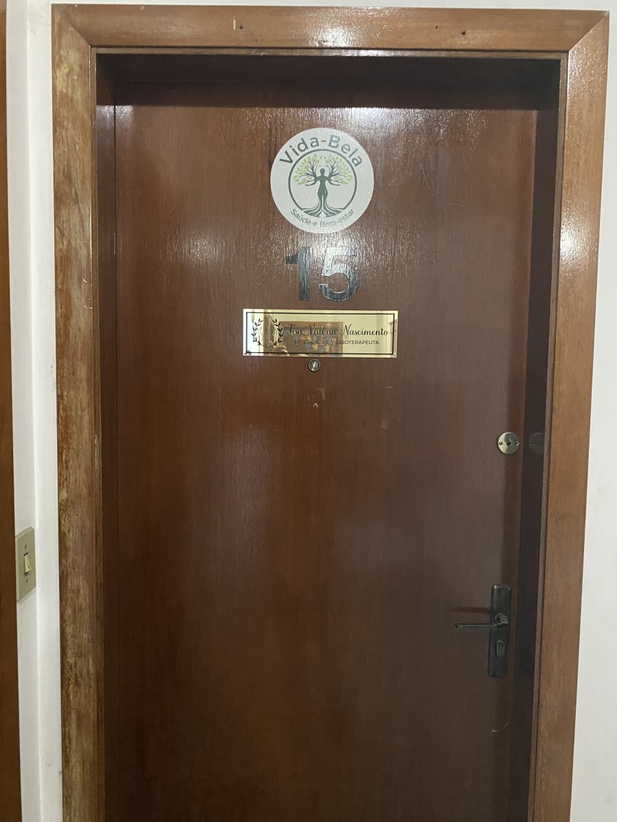 Sala Comercial à Venda, Reformada, no Parque São Vicente-SP