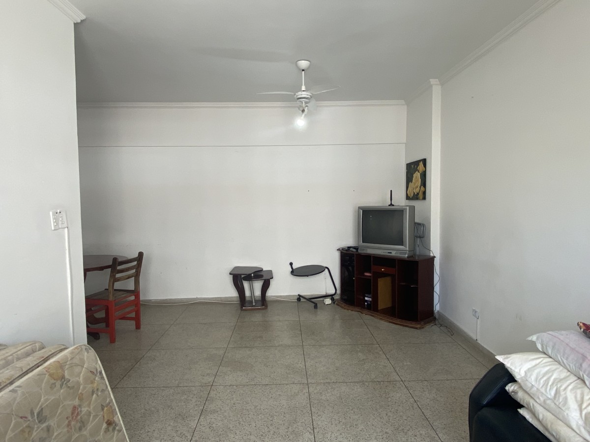 Apartamento à Venda em São Vicente – Localização Privilegiada!
