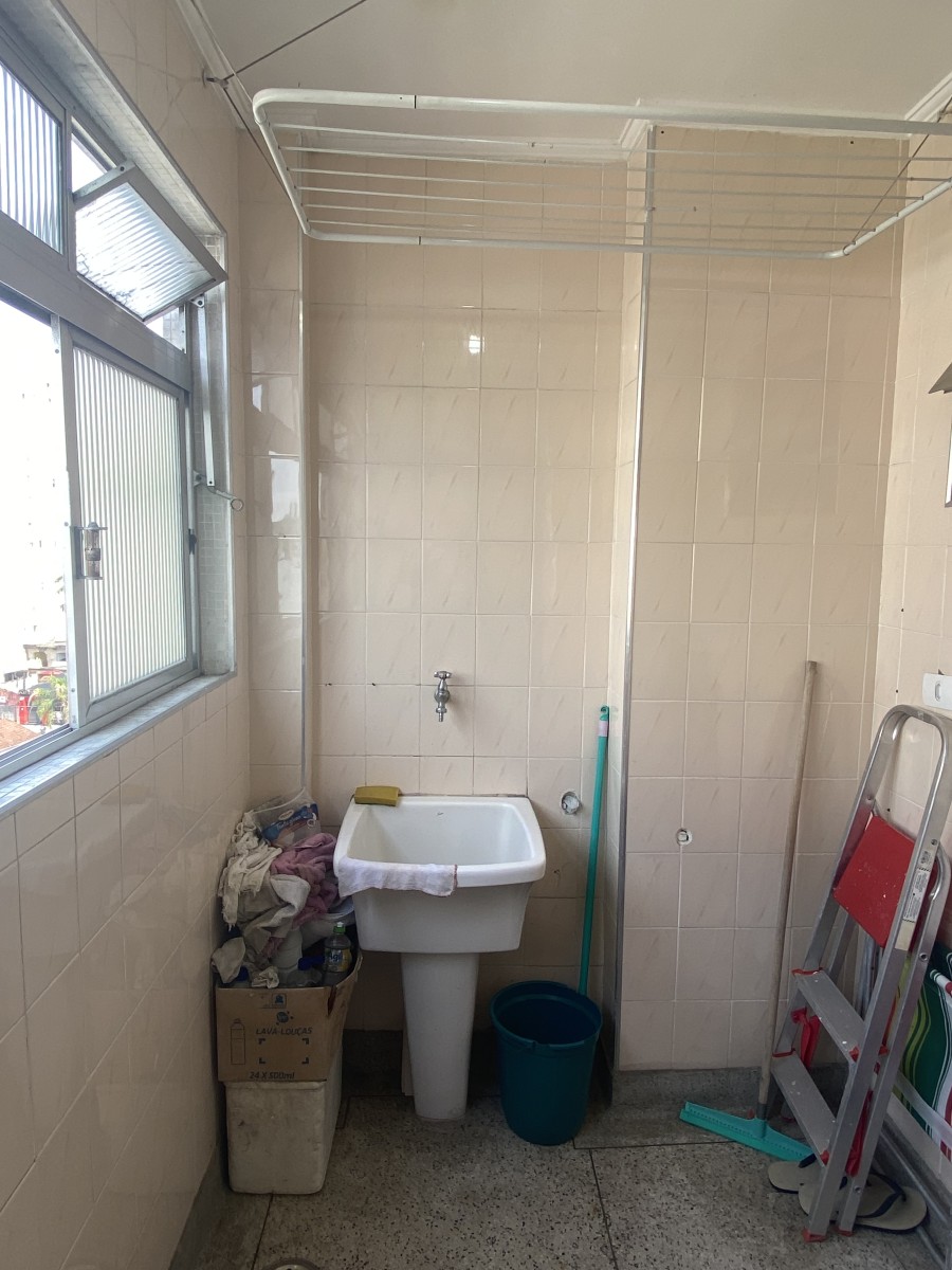 Apartamento à Venda em São Vicente – Localização Privilegiada!