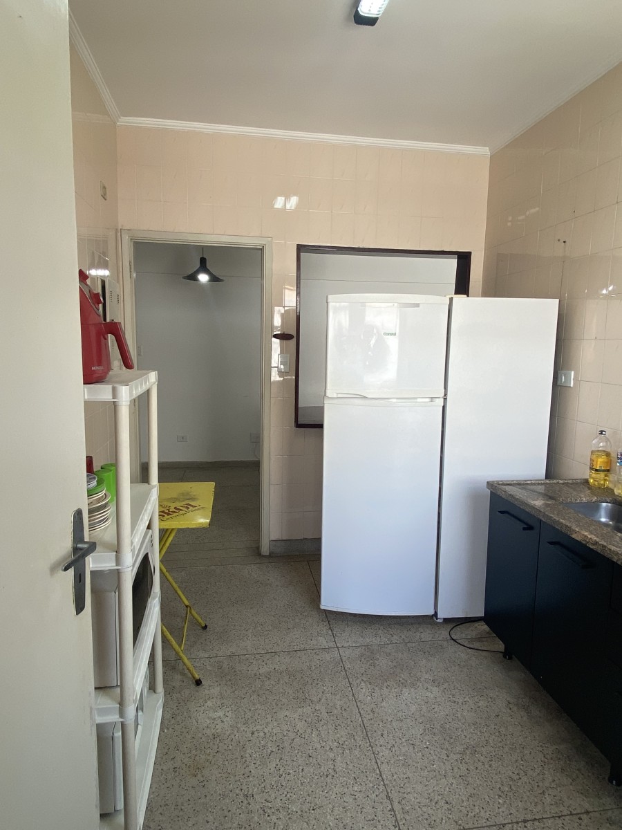 Apartamento à Venda em São Vicente – Localização Privilegiada!