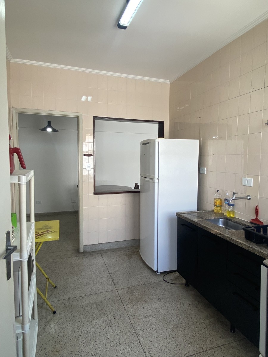 Apartamento à Venda em São Vicente – Localização Privilegiada!