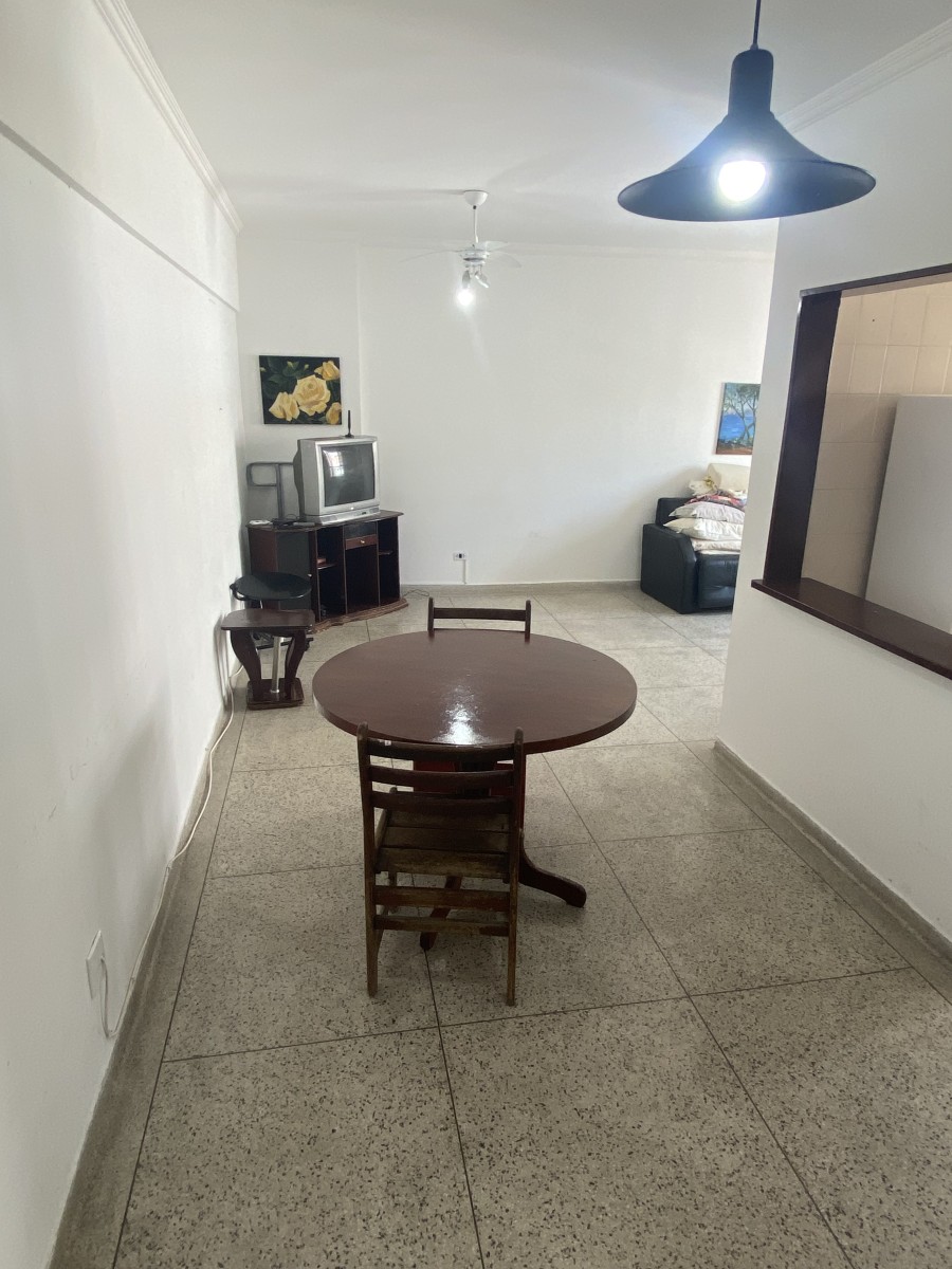 Apartamento à Venda em São Vicente – Localização Privilegiada!