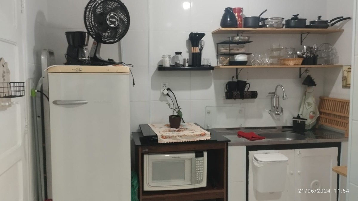 Apartamento kitnet à venda em São Vicente/SP.