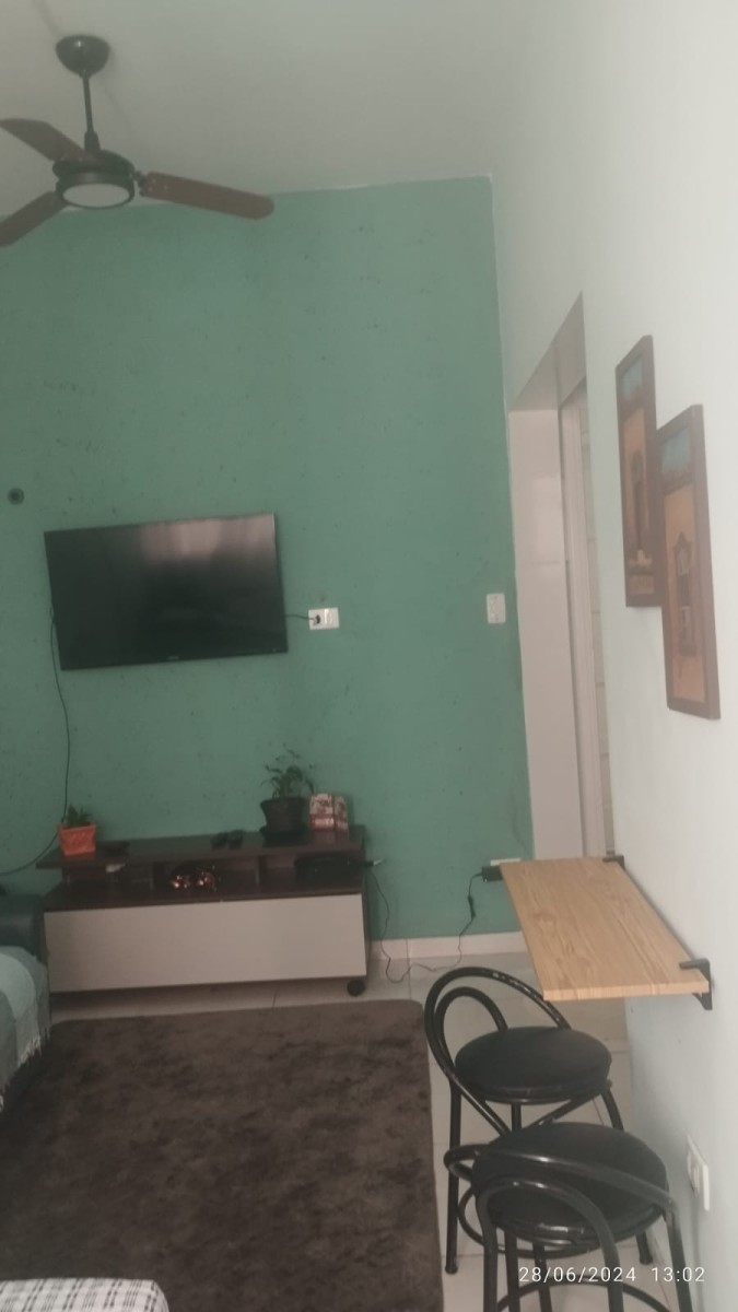 Apartamento kitnet à venda em São Vicente/SP.
