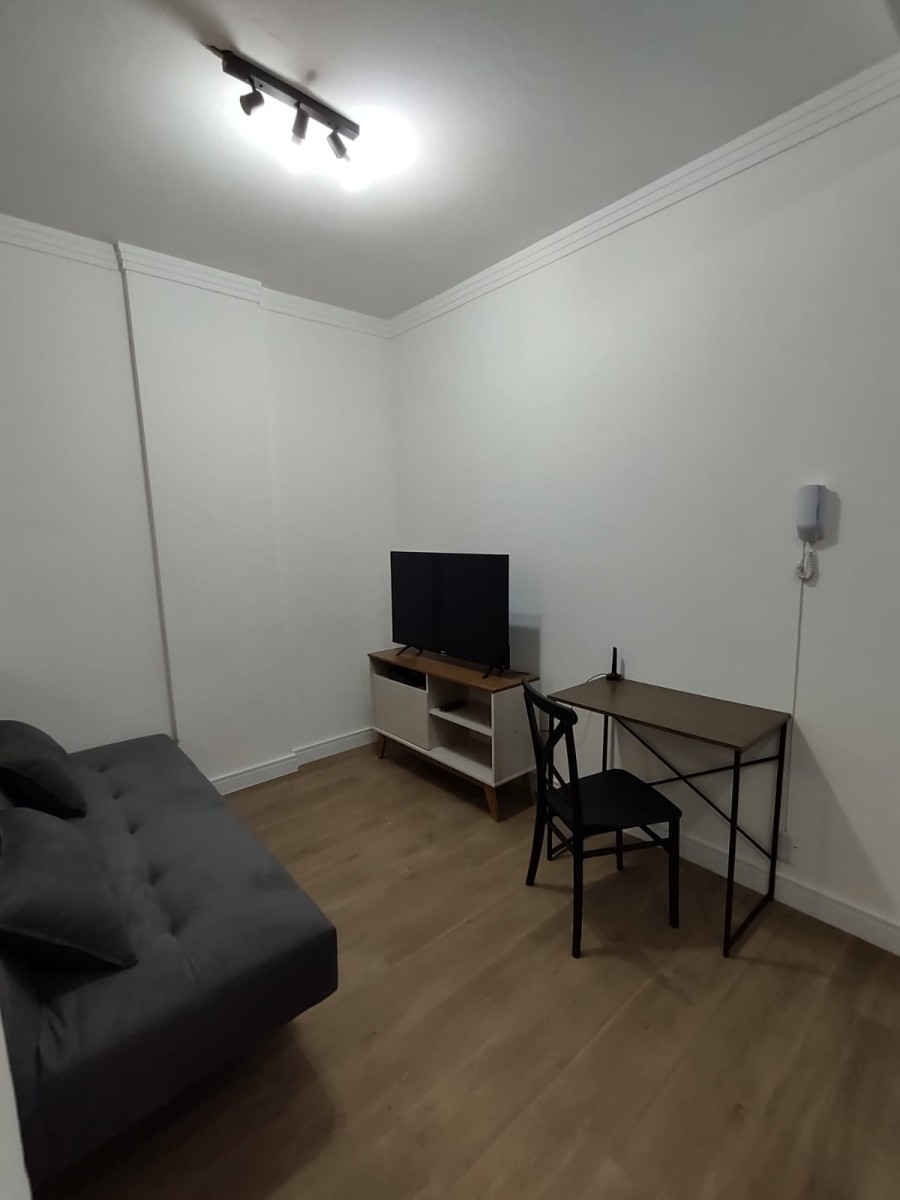 Apartamento à venda Sala Living, Praia do Gonzaguinha, Frente ao Shopping, com garagem em São Vicente-SP