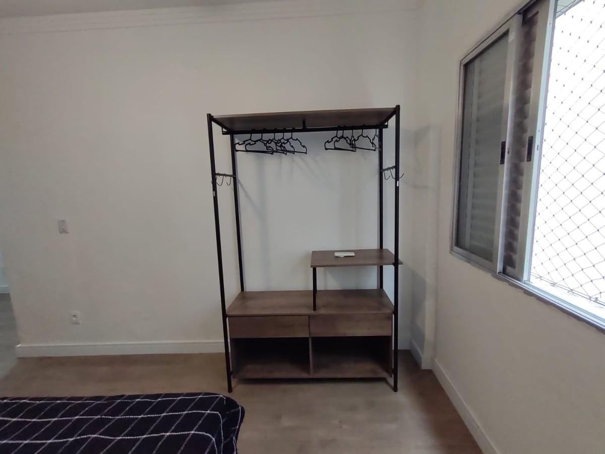 Apartamento à venda Sala Living, Praia do Gonzaguinha, Frente ao Shopping, com garagem em São Vicente-SP