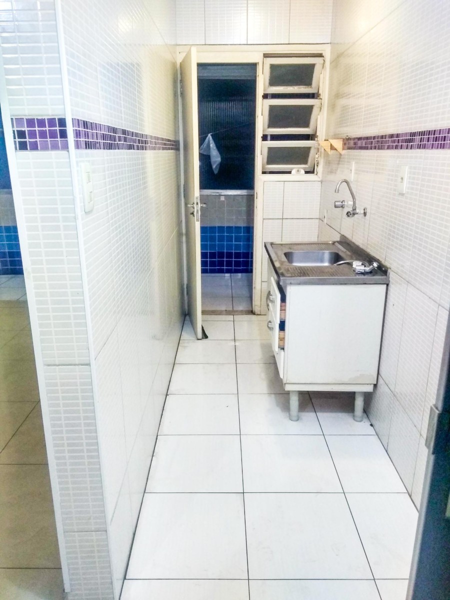Apartamento à venda kitnet em São Vicente/SP.