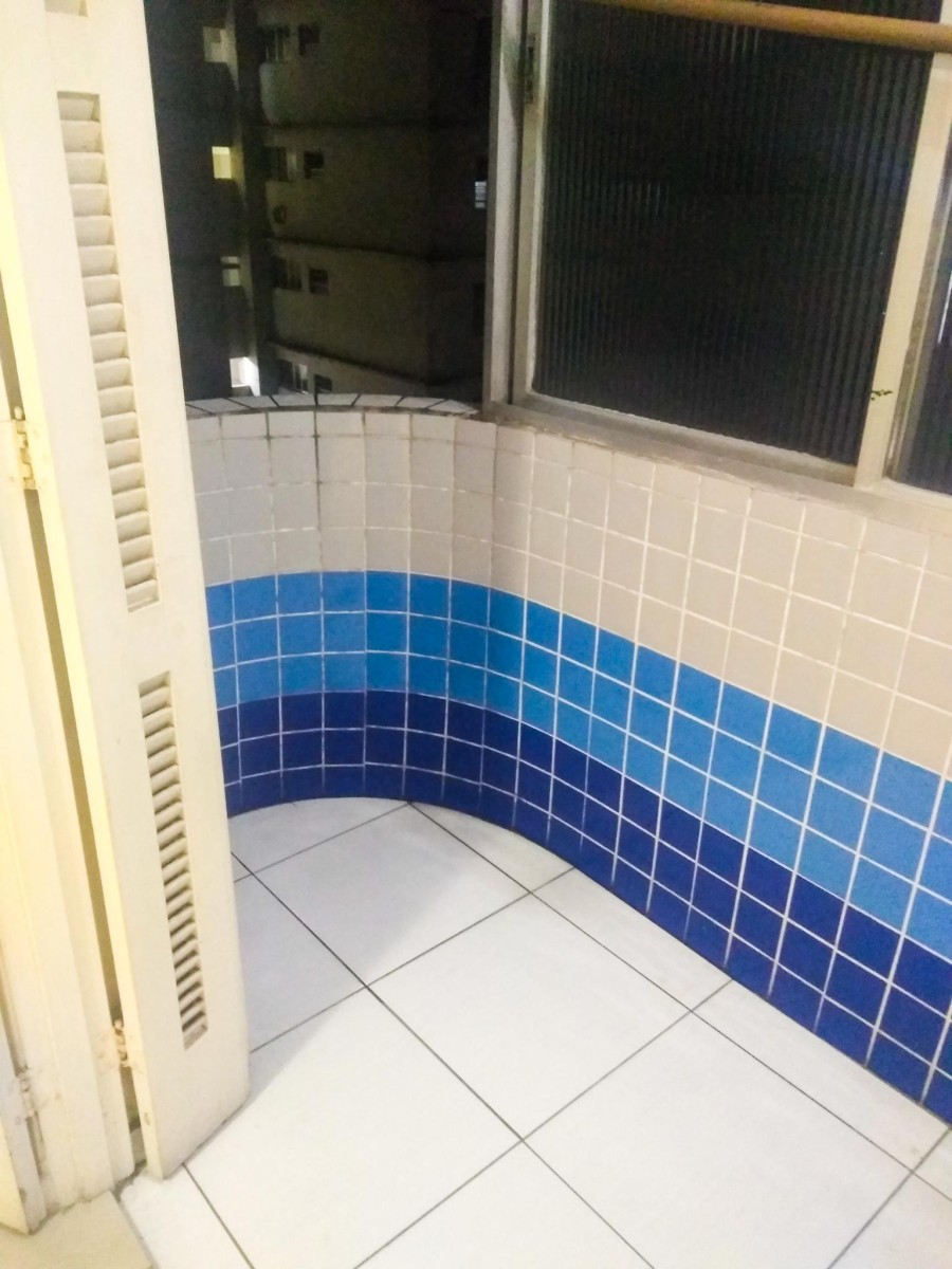 Apartamento à venda kitnet em São Vicente/SP.