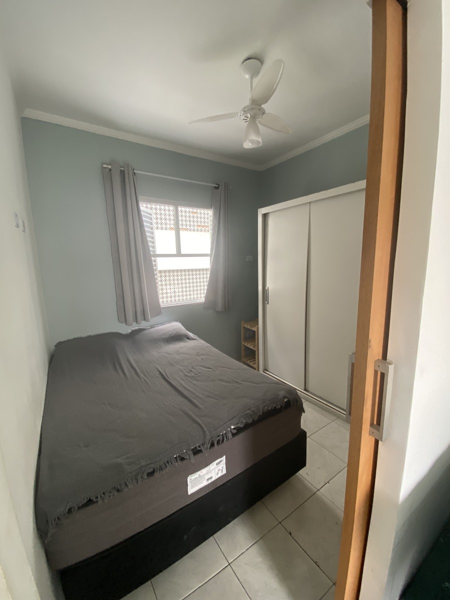 Apartamento à Venda – Sala Living Dividido em Quarto, Sala, Cozinha e Garagem – Rua Jacob Emerick, São Vicente-SP