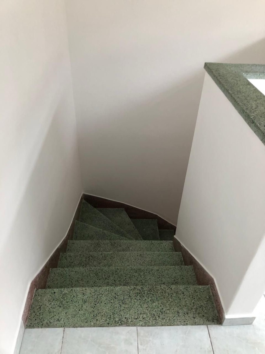 Casa Sobreposta Alta, à Venda, 2 Dormitórios, Com Garagem, Vila Valença- São Vicente-SP