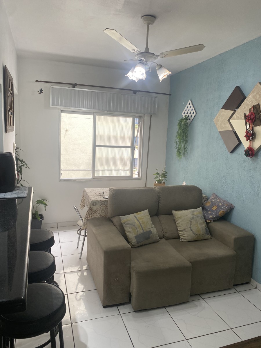 Apartamento à Venda com 1 Dormitório e Garagem – 50m da Praia do Gonzaguinha, São Vicente-SP