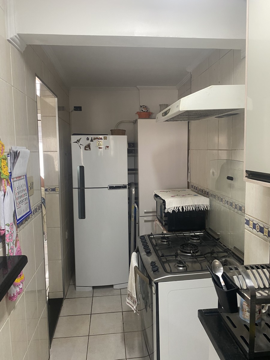 Apartamento à Venda com 1 Dormitório e Garagem – 50m da Praia do Gonzaguinha, São Vicente-SP