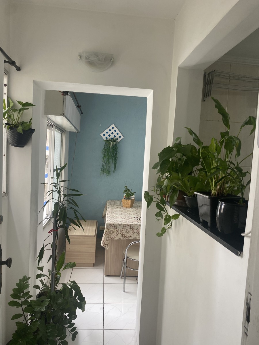 Apartamento à Venda com 1 Dormitório e Garagem – 50m da Praia do Gonzaguinha, São Vicente-SP