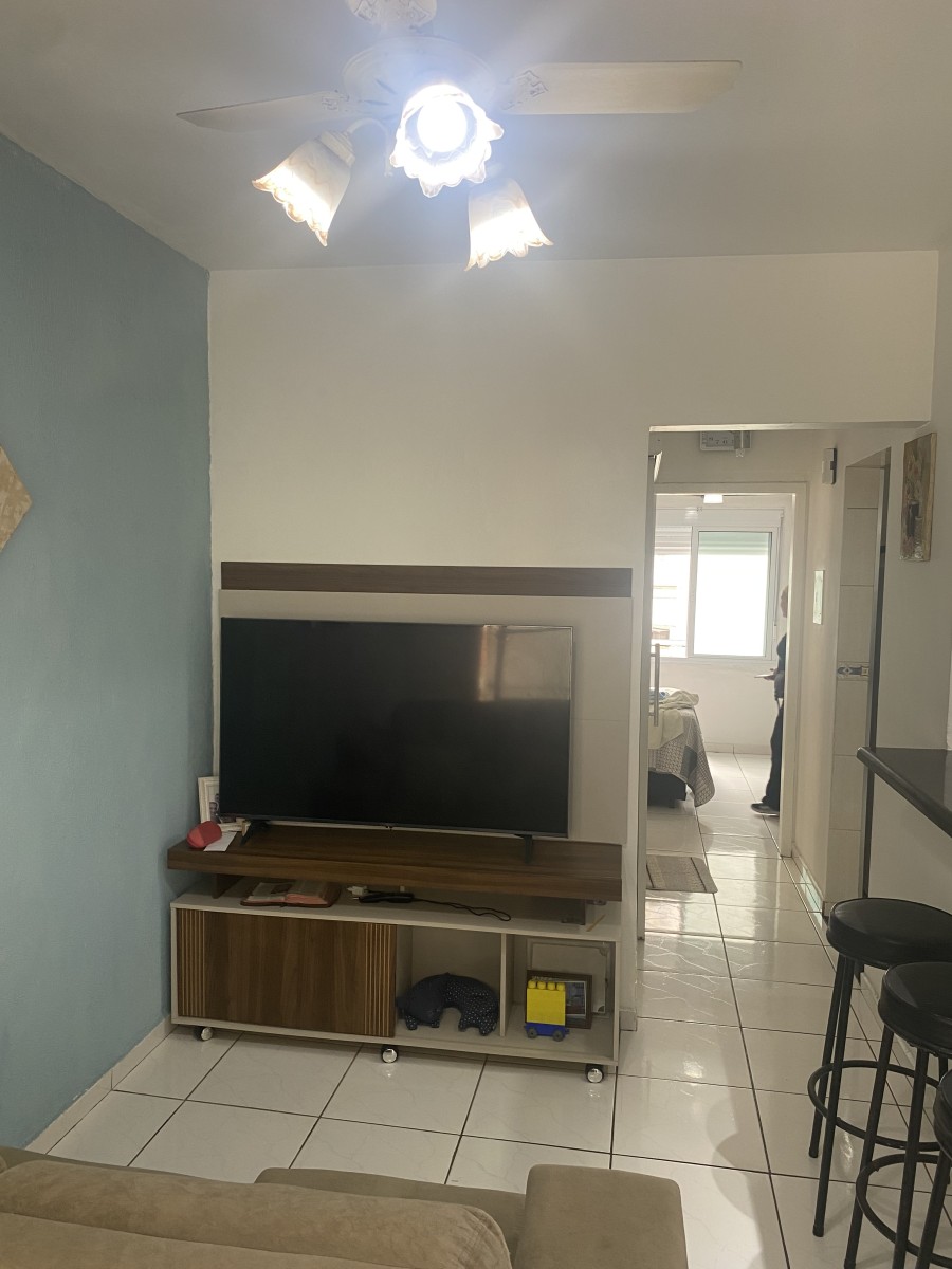 Apartamento à Venda com 1 Dormitório e Garagem – 50m da Praia do Gonzaguinha, São Vicente-SP