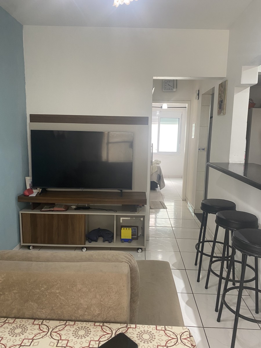 Apartamento à Venda com 1 Dormitório e Garagem – 50m da Praia do Gonzaguinha, São Vicente-SP
