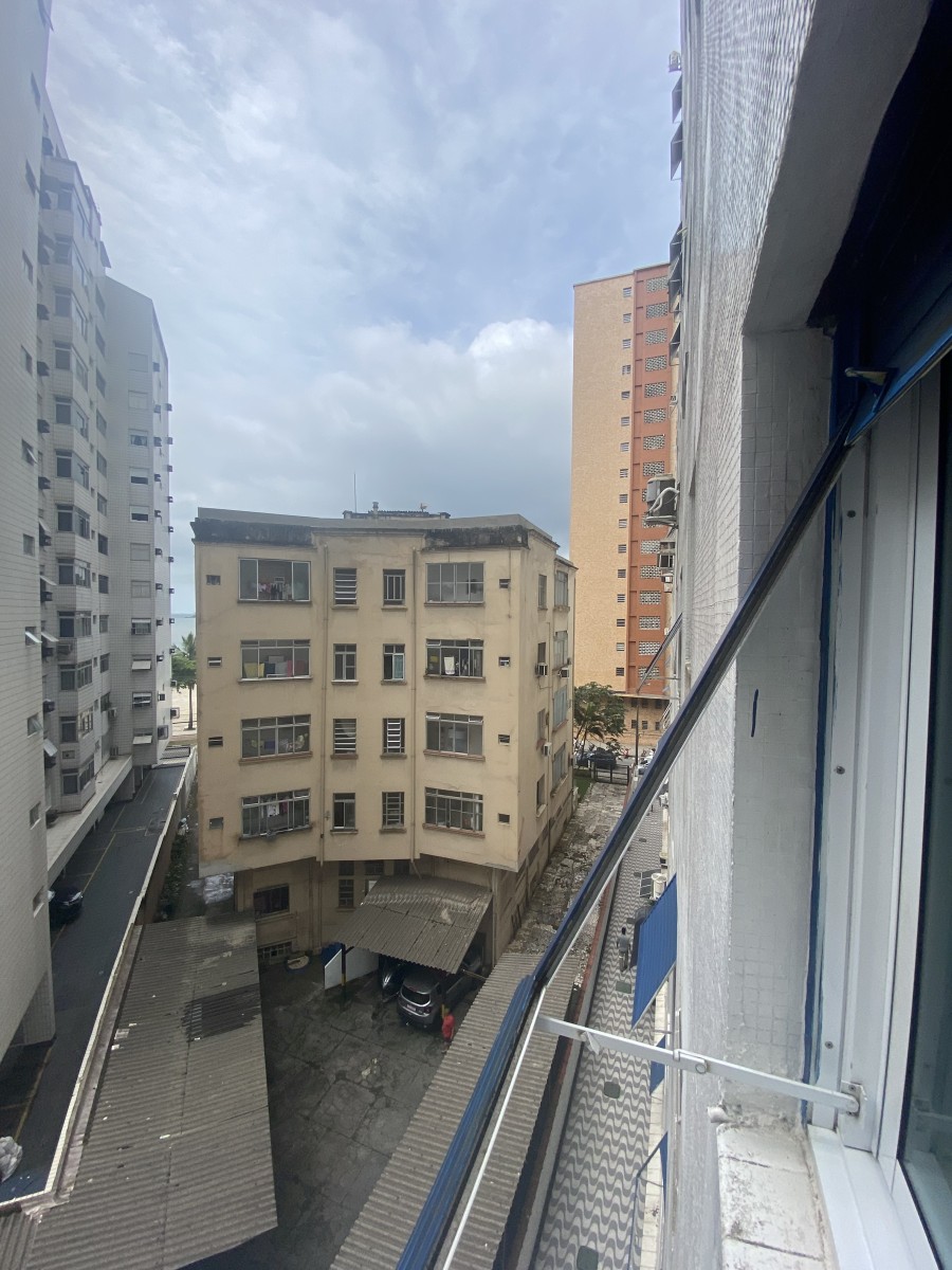 Apartamento à Venda com 1 Dormitório e Garagem – 50m da Praia do Gonzaguinha, São Vicente-SP