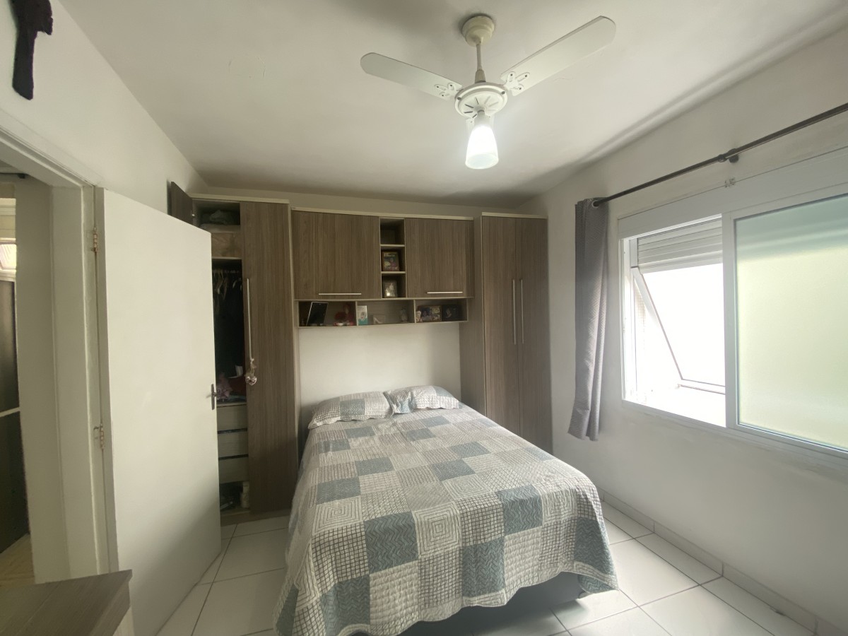 Apartamento à Venda com 1 Dormitório e Garagem – 50m da Praia do Gonzaguinha, São Vicente-SP