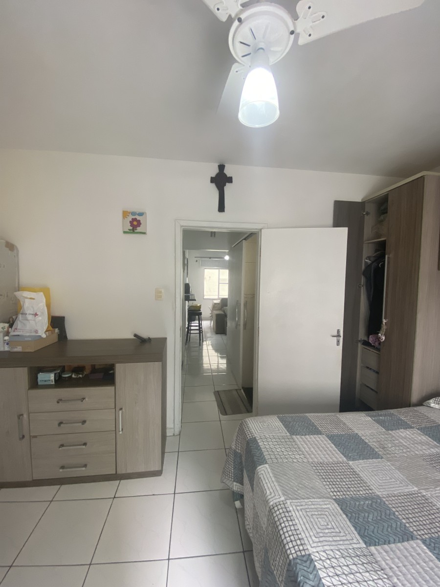 Apartamento à Venda com 1 Dormitório e Garagem – 50m da Praia do Gonzaguinha, São Vicente-SP